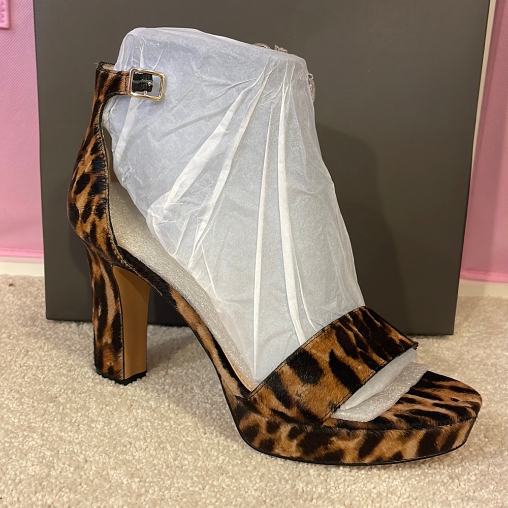 NEW Vince Camuto Leopard heels